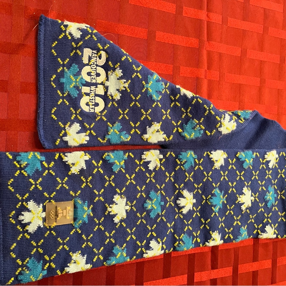 Canada  2010 Winter Olympic Themed Scarf